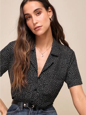 Lulu's Black Short-Sleeve Button Down with White Polka Dots
